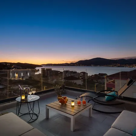 Alegria Apartment