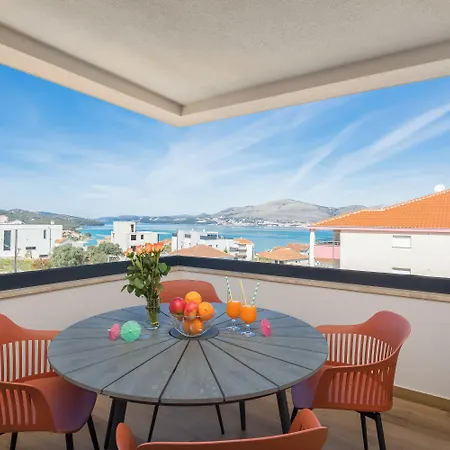Alegria Apartment